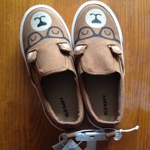 NWT Toddler Slip-ons with Bear Print 🐻 Size 10